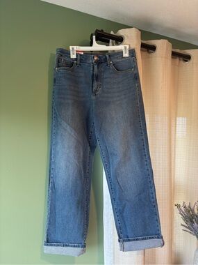 Gloria Vanderbilt Jeans in Medium Blue Wash